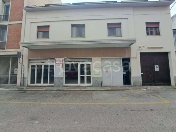 negozio in affitto a Vigevano
