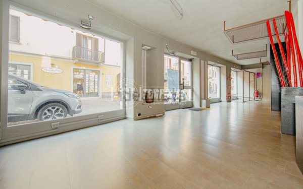 locale commerciale in affitto a Vigevano