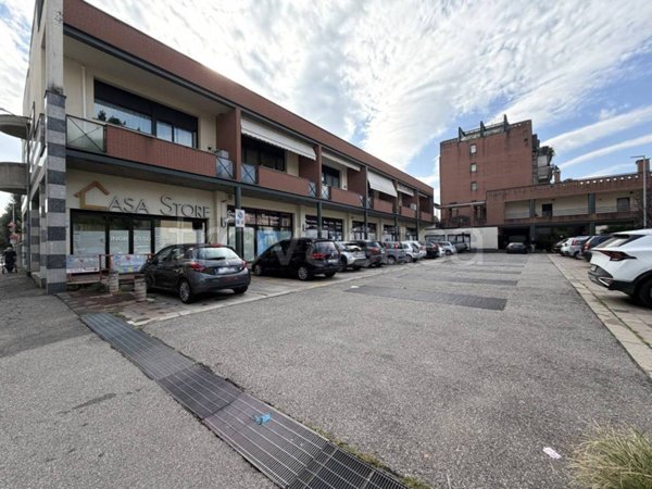 negozio in affitto a Vigevano