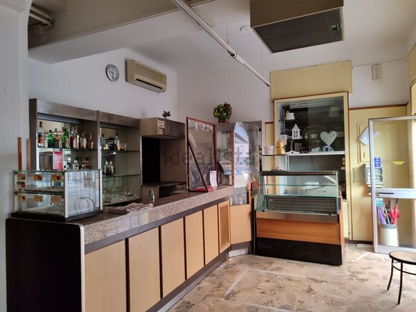locale commerciale in affitto a Vigevano