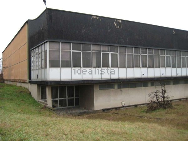 locale di sgombero in affitto a Vigevano