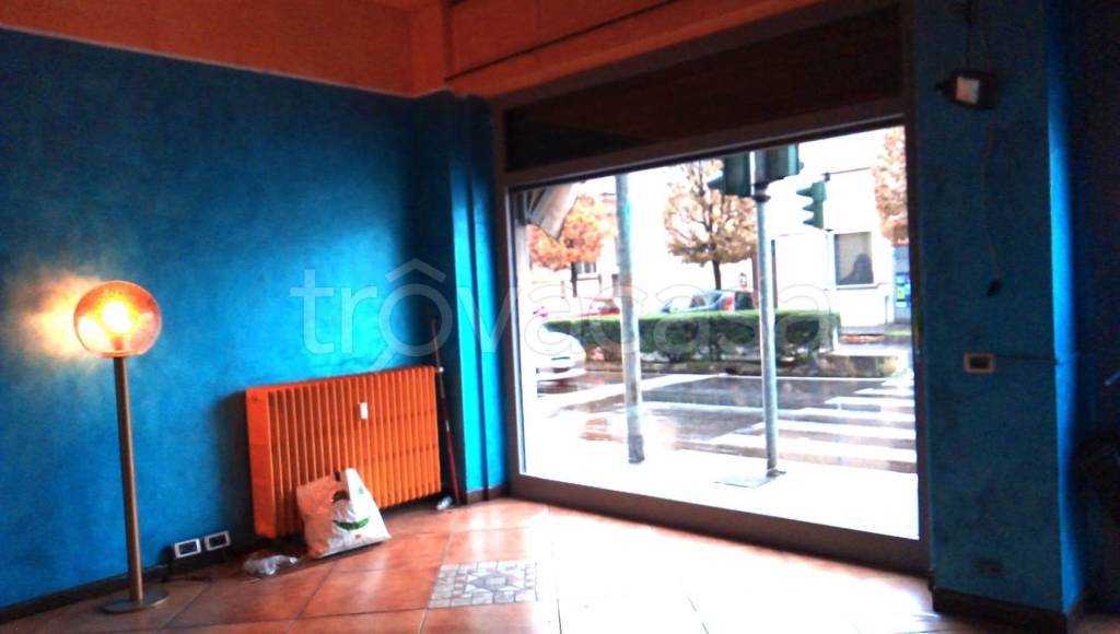 negozio in affitto a Vigevano