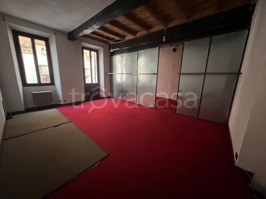 negozio in affitto a Vigevano
