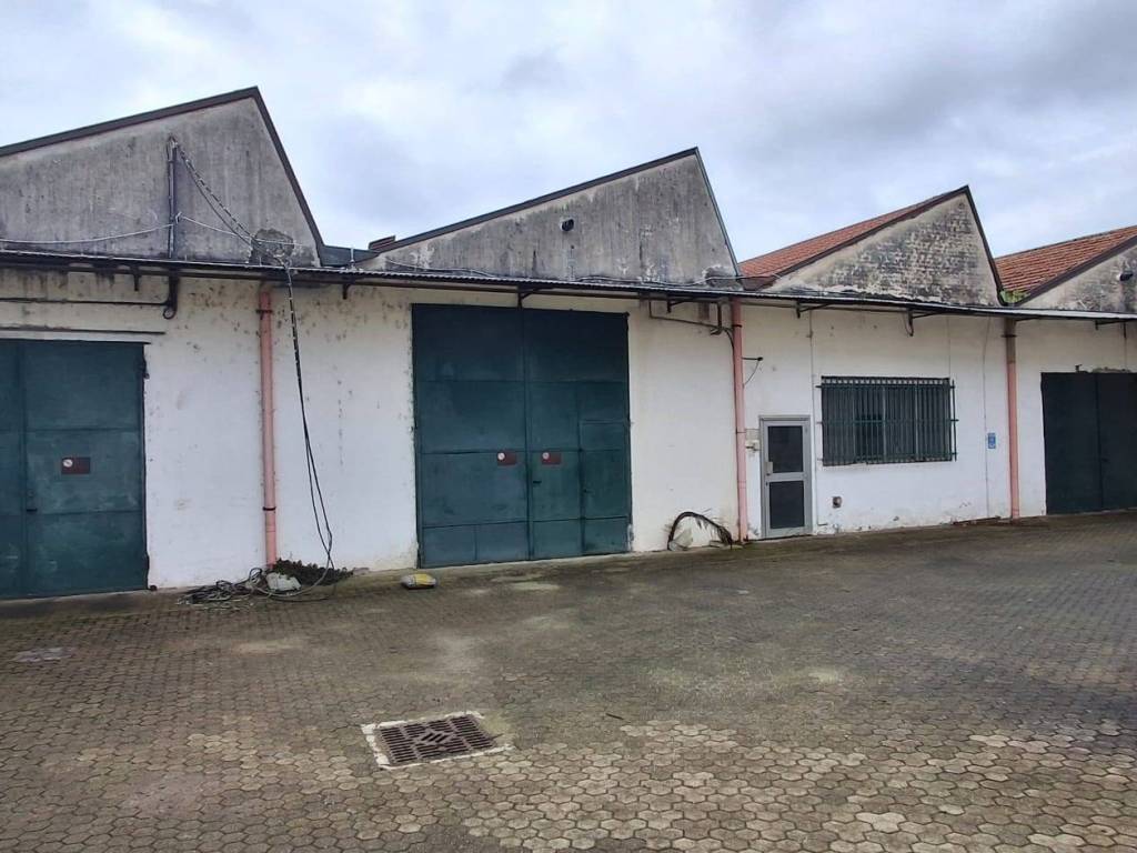 locale di sgombero in affitto a Vigevano