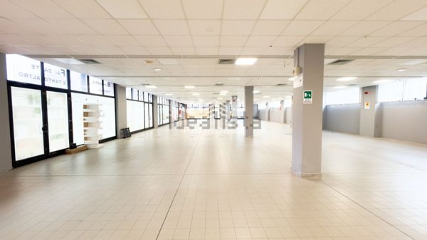 locale commerciale in affitto a Vigevano