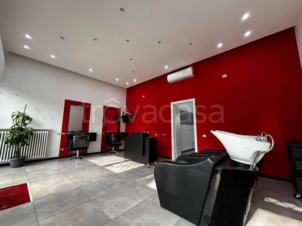 negozio in affitto a Vigevano