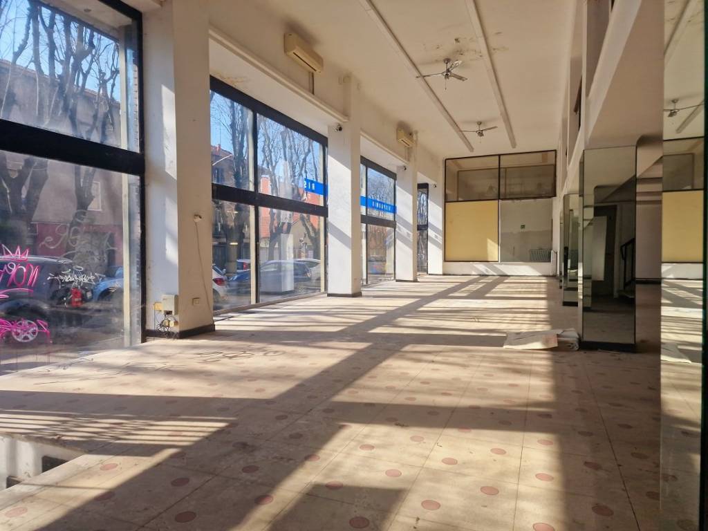 negozio in affitto a Vigevano