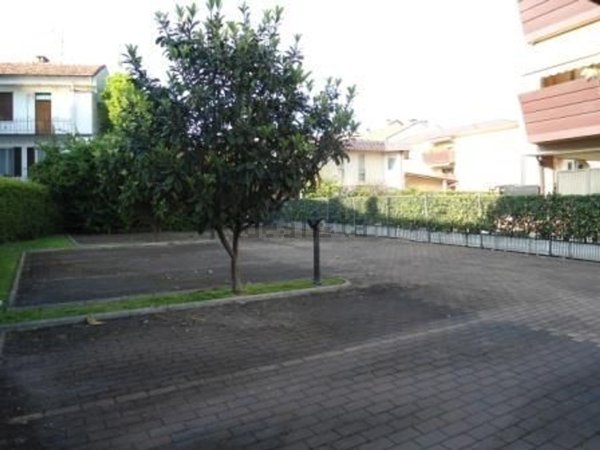 box auto in affitto a Vigevano