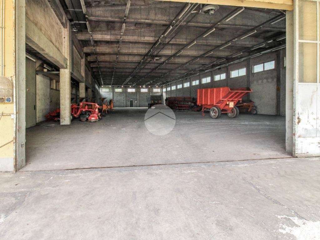 locale commerciale in affitto a Villanterio