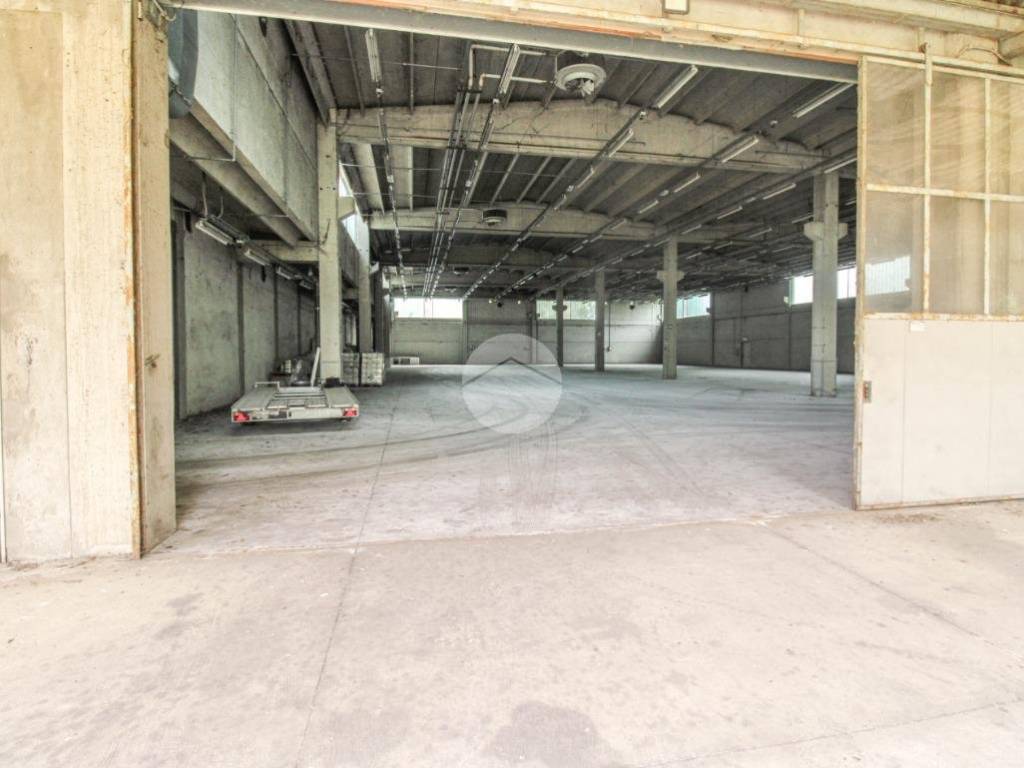 locale commerciale in affitto a Villanterio