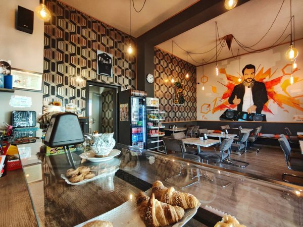 negozio in affitto a Voghera