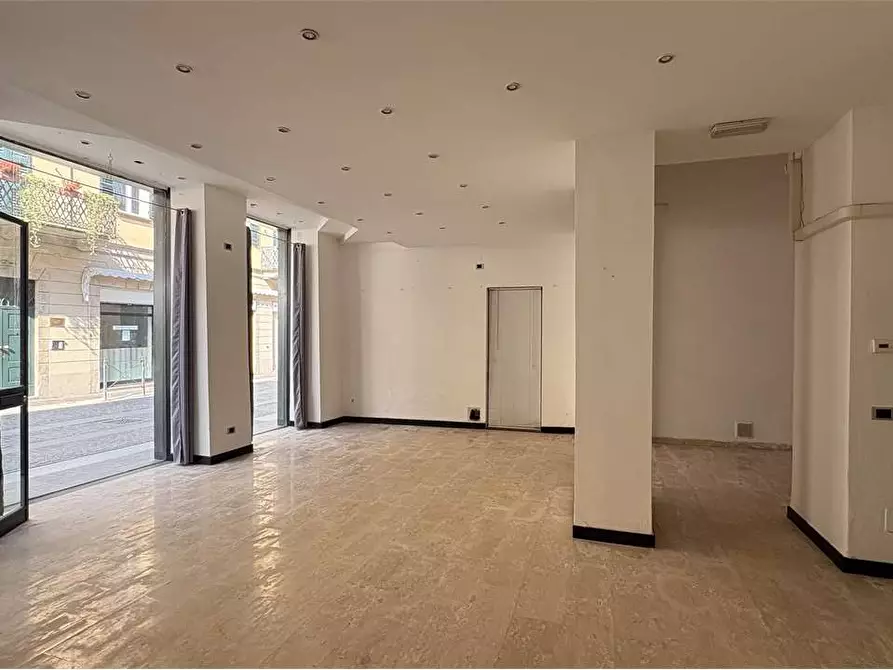 negozio in affitto a Voghera