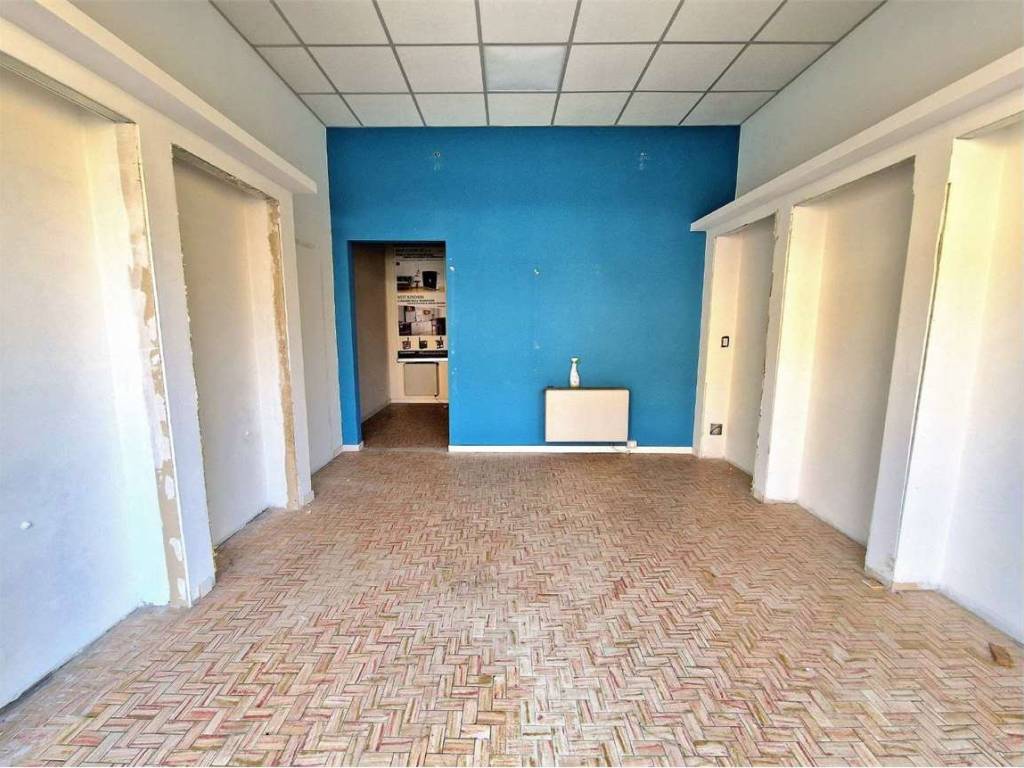 negozio in affitto a Voghera in zona Medassino