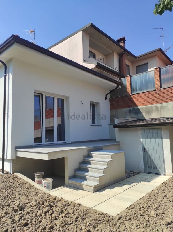 appartamento in affitto a Voghera