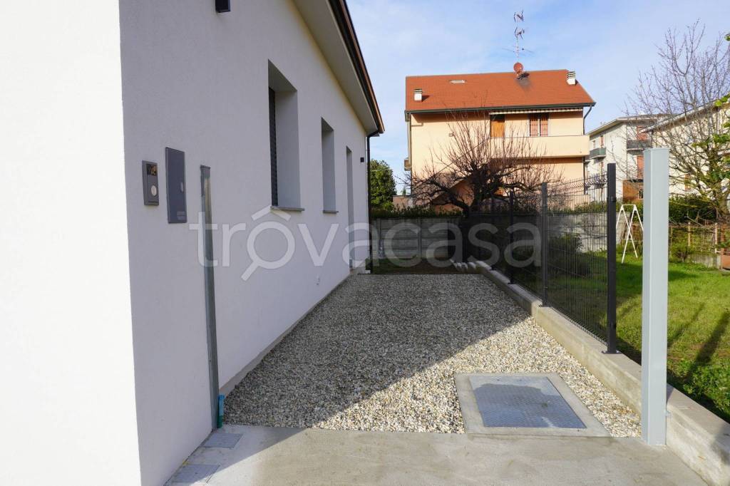 trivano in affitto a Voghera