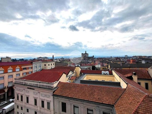 appartamento in affitto a Voghera