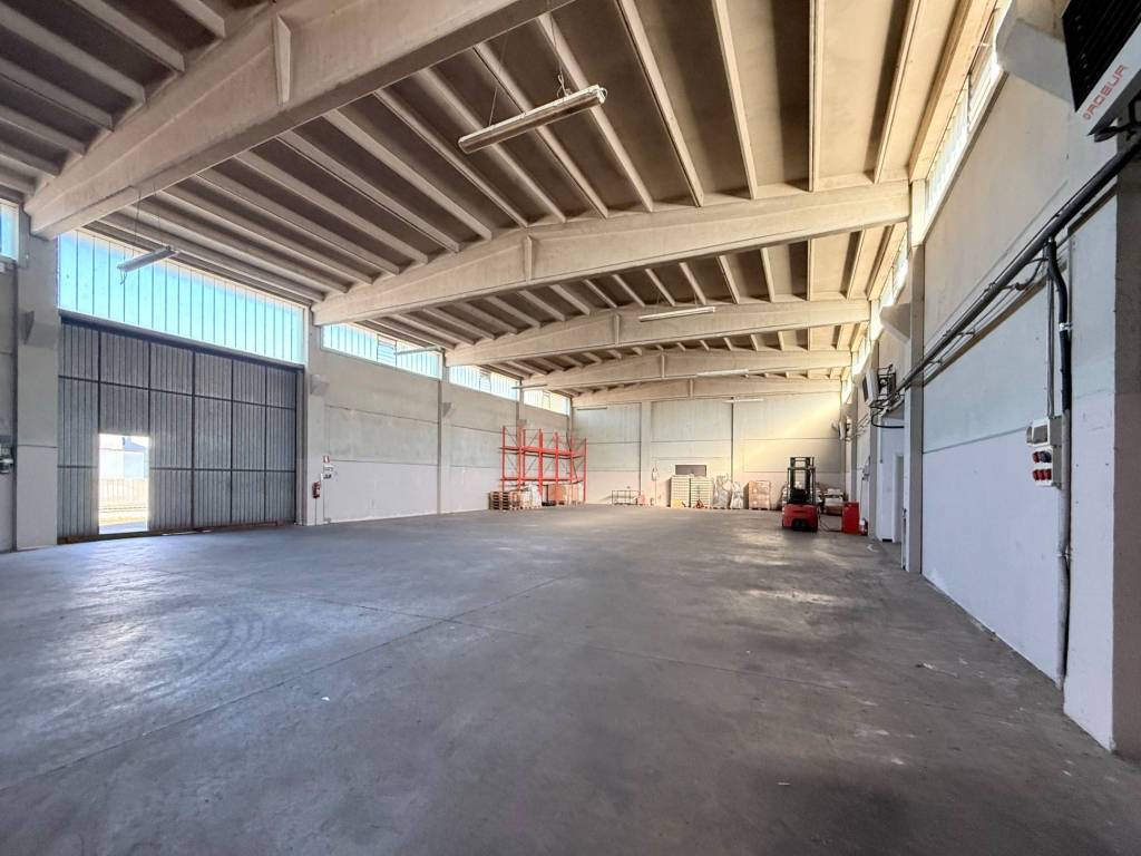 appartamento in affitto a Voghera in zona Medassino