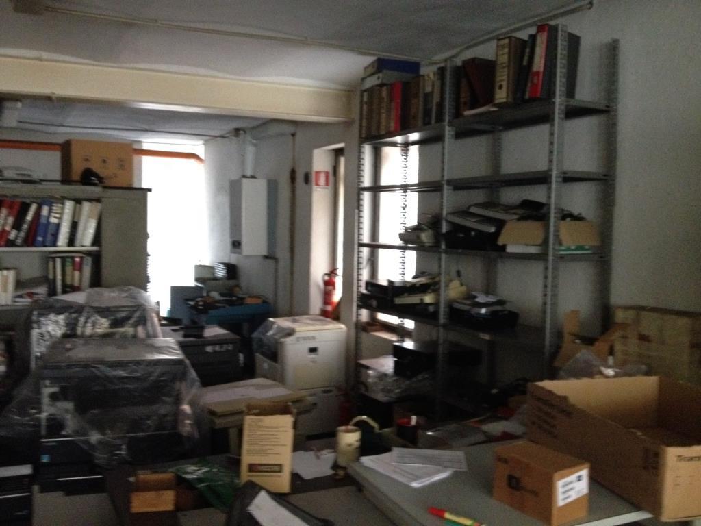 locale di sgombero in affitto a Voghera