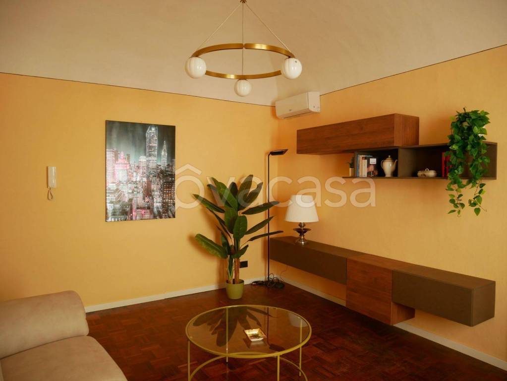 appartamento in affitto a Voghera