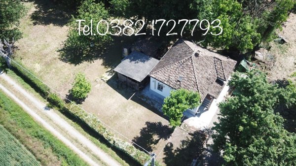 casa indipendente in affitto a Voghera