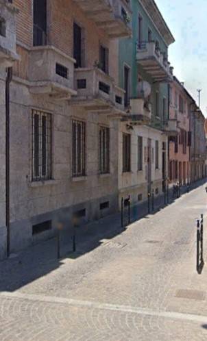 negozio in affitto a Voghera