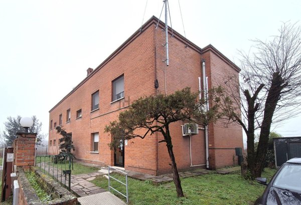 locale commerciale in affitto a Corteolona e Genzone