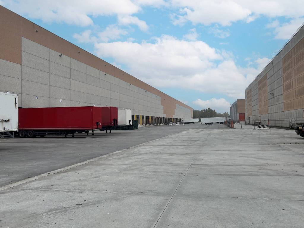 locale commerciale in affitto a Corteolona e Genzone