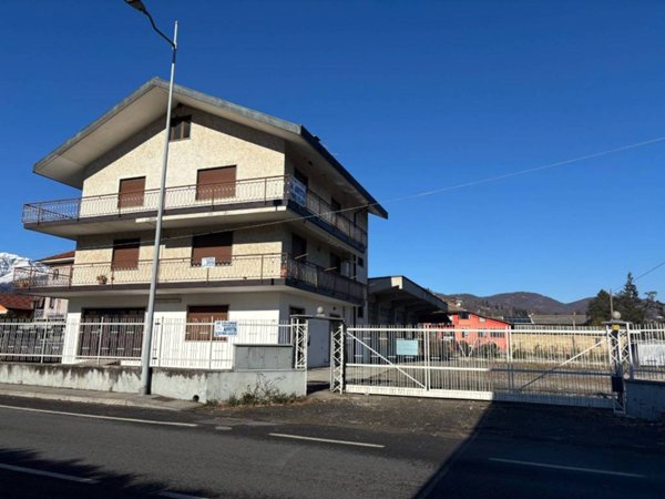 intera palazzina in affitto a Luserna San Giovanni in zona Airali
