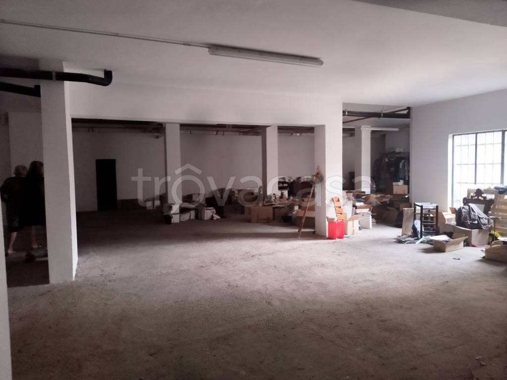 negozio in affitto a Luserna San Giovanni in zona Airali