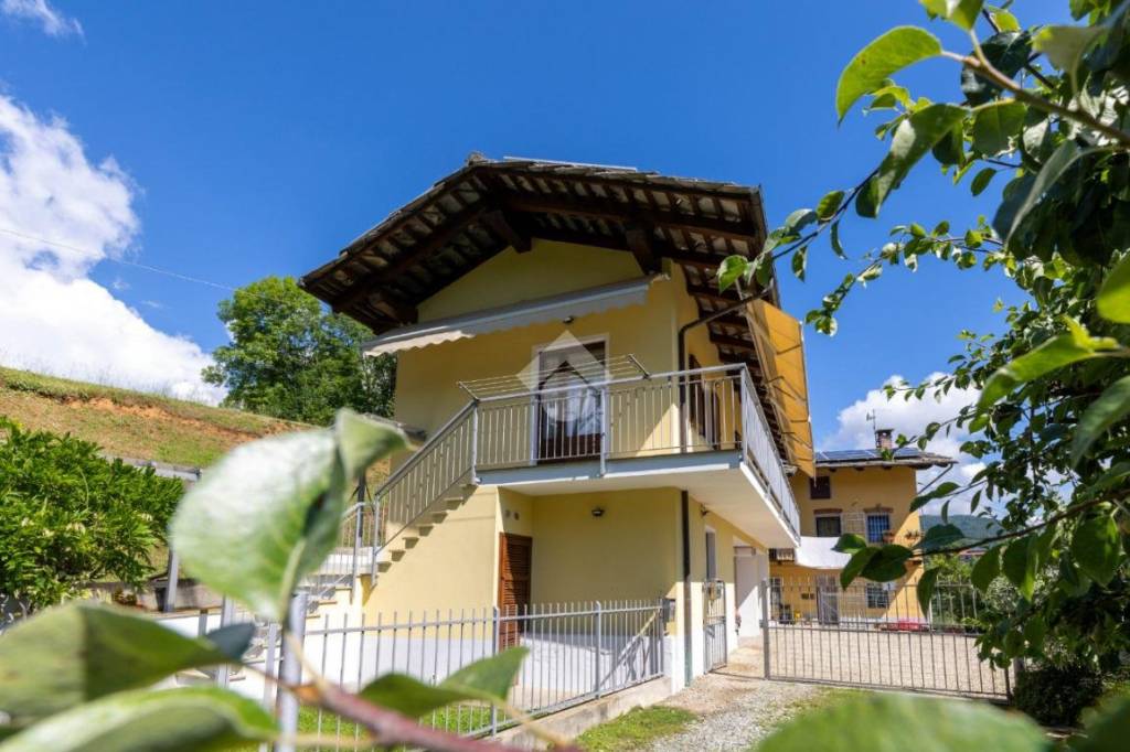 casa indipendente in affitto a Luserna San Giovanni in zona San Giovanni