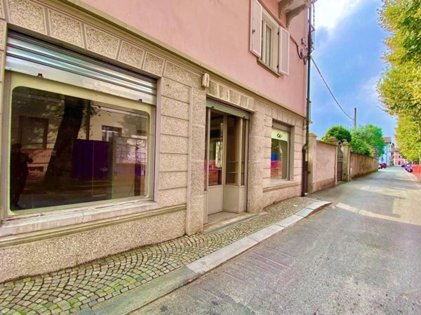 negozio in affitto a Mathi