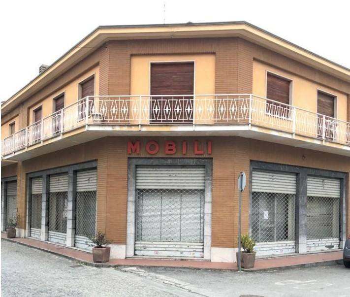 negozio in affitto a Mathi