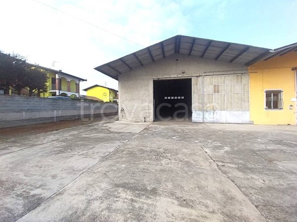 locale commerciale in affitto a Mazzè in zona Tonengo