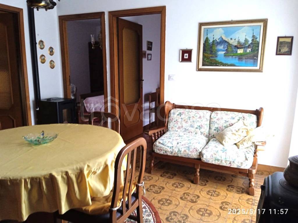 appartamento in affitto a Mezzenile in zona Bogliano