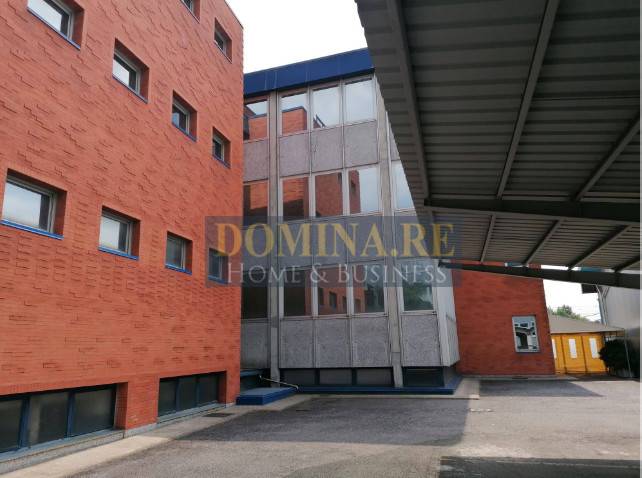 locale commerciale in affitto a Moncalieri
