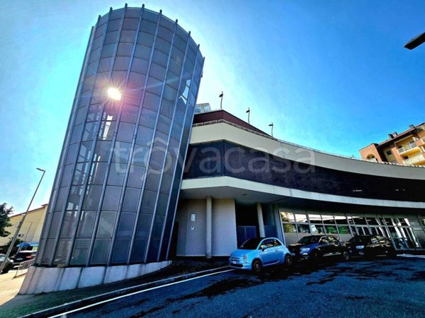 negozio in affitto a Moncalieri