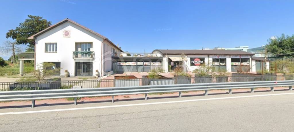 negozio in affitto a Moncalieri
