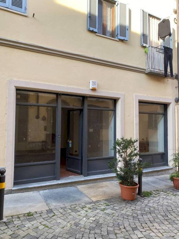 locale commerciale in affitto a Moncalieri