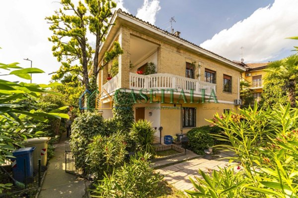 casa indipendente in affitto a Moncalieri