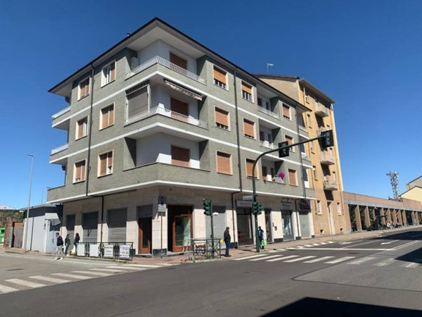 negozio in affitto a Moncalieri