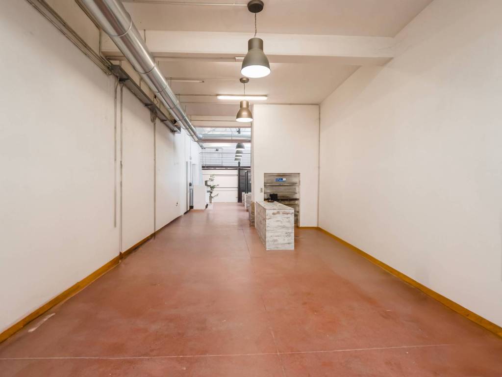 locale commerciale in affitto a Moncalieri