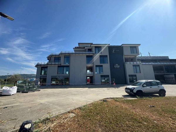 locale commerciale in affitto a Moncalieri
