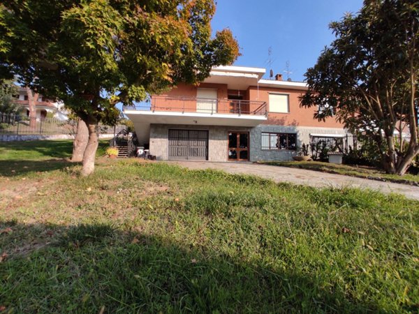 casa indipendente in affitto a Moncalieri in zona Revigliasco