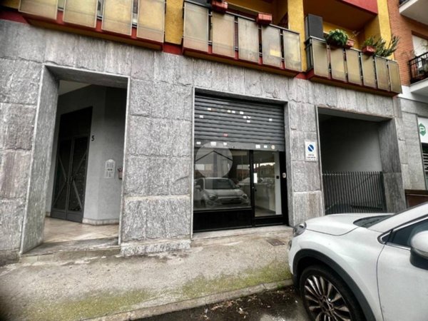 negozio in affitto a Moncalieri