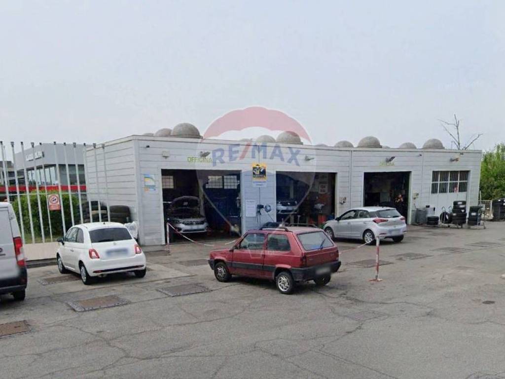 negozio in affitto a Moncalieri
