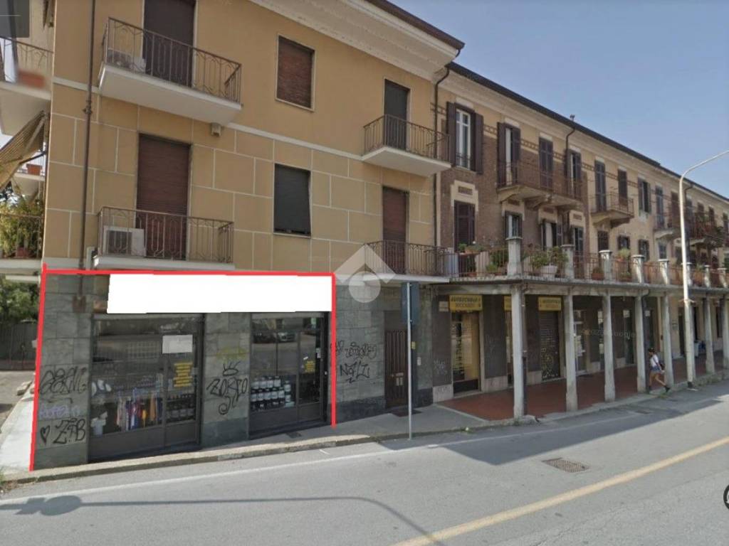 negozio in affitto a Moncalieri