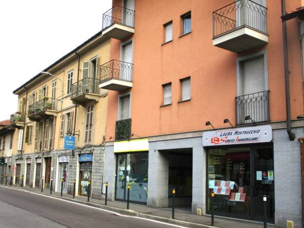 negozio in affitto a Moncalieri