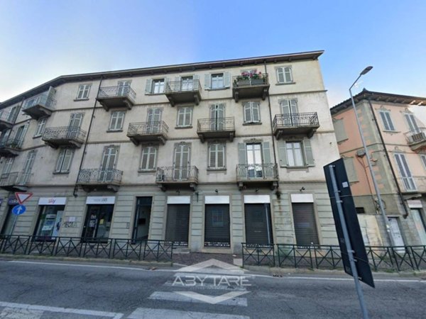 negozio in affitto a Moncalieri
