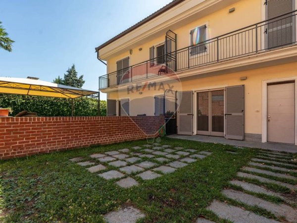casa indipendente in affitto a Moncalieri