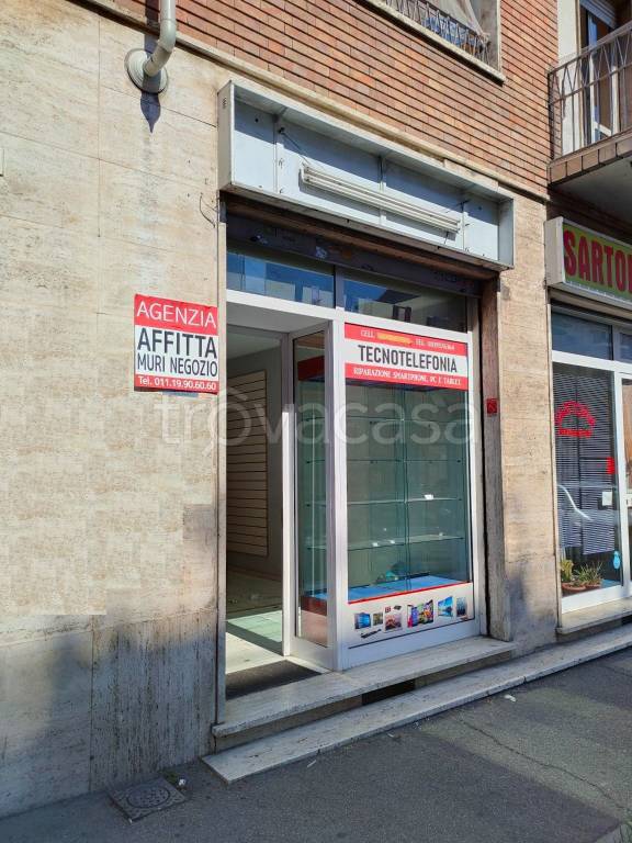 negozio in affitto a Moncalieri